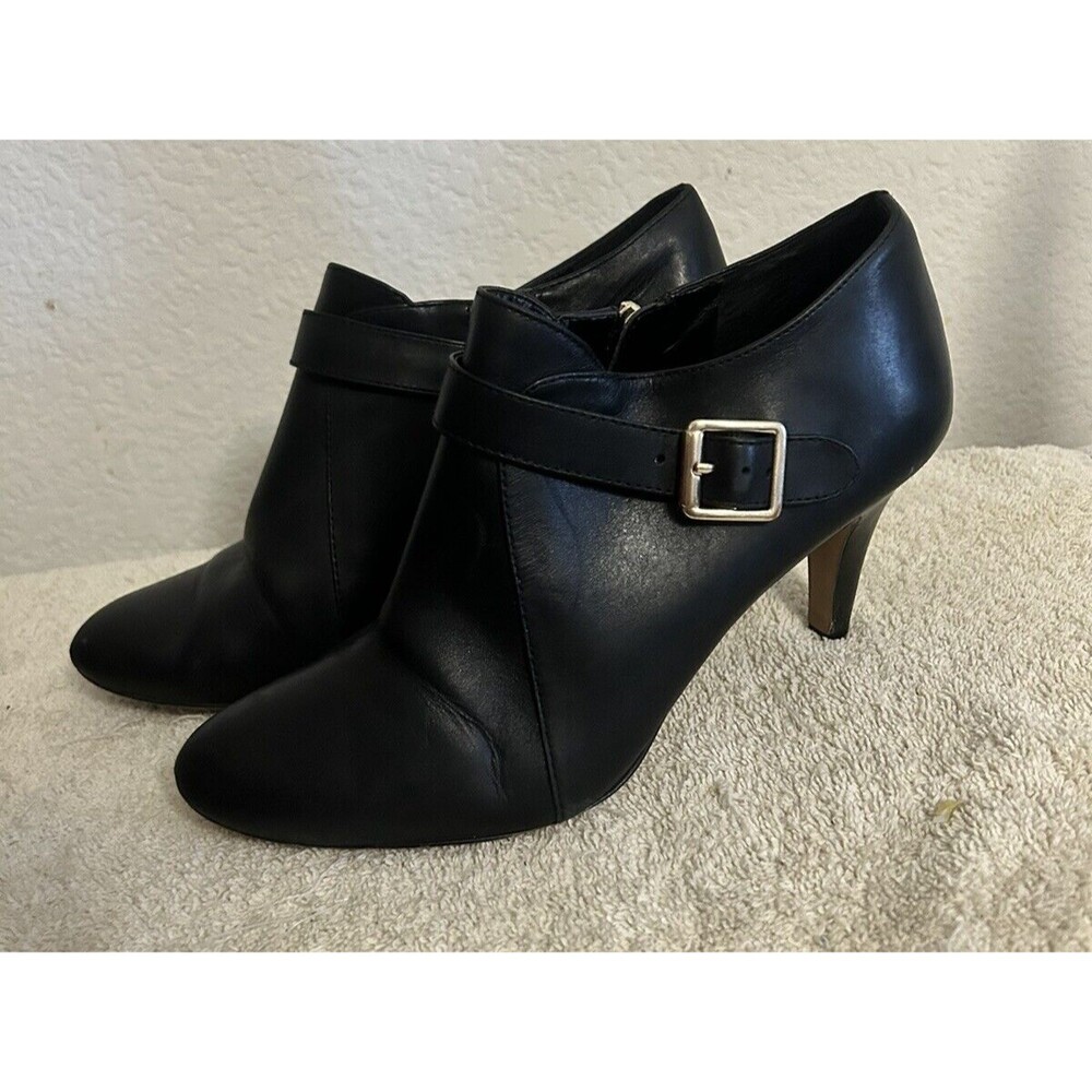 Vince Camuto Women's 8m Vonilesa Black Leather Buckle Low-Cut